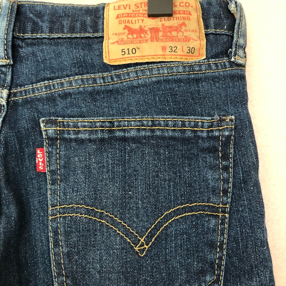 Levi’s crop jeans